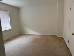 553 Hibiscus Dr in South San Francisco, CA - Building Photo - Building Photo