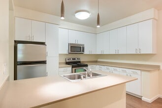 Villa Granada in Santa Clara, CA - Foto de edificio - Building Photo