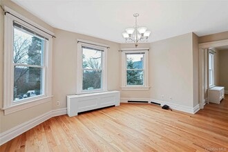 206 New Broadway in Hastings On Hudson, NY - Building Photo - Building Photo