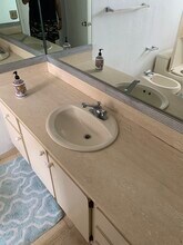 2457 Collins Ave, Unit #1401 in Miami Beach, FL - Building Photo - Building Photo