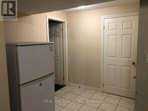 160 Elson St in Markham, ON - Building Photo - Building Photo