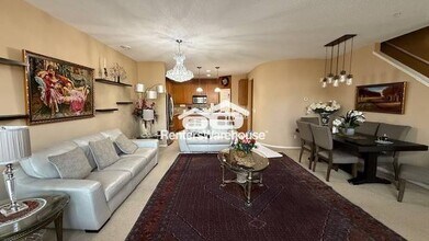 10740 Town Square Dr NE in Blaine, MN - Building Photo - Building Photo