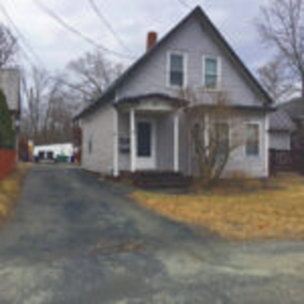 55 River St in Bethel, VT - Building Photo