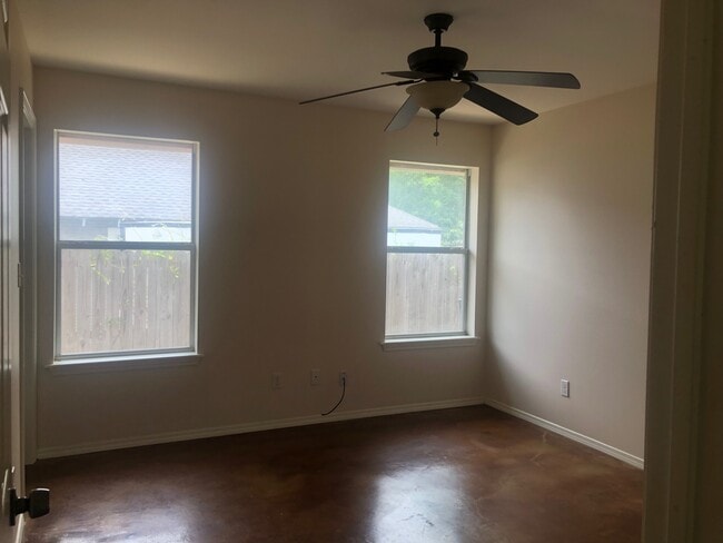 1521 E Lawrence St, Unit 1521 in Tyler, TX - Building Photo - Building Photo