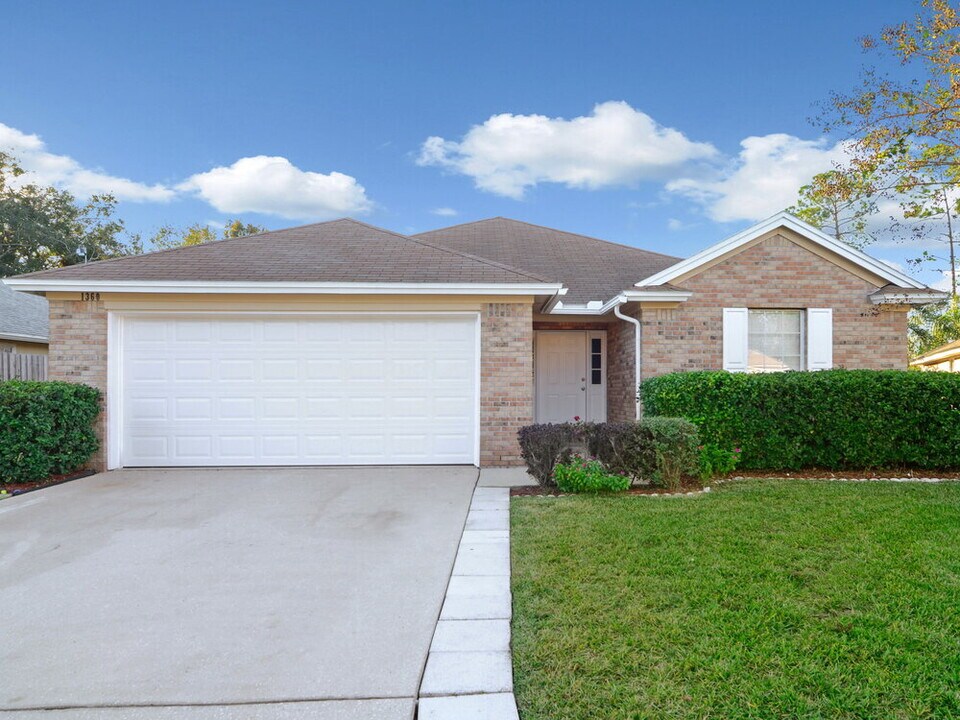 1360 Keel Ct in Fleming Island, FL - Building Photo
