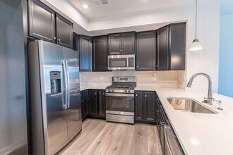 100 Matisse Pl in Bowie, MD - Foto de edificio - Building Photo