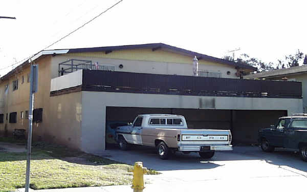 330 N G St in Oxnard, CA - Foto de edificio - Building Photo