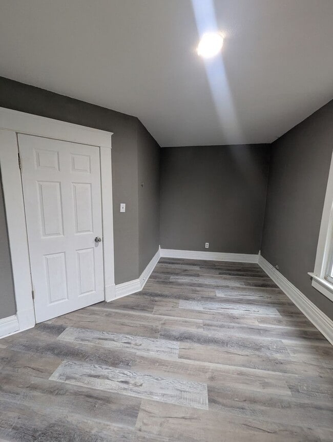 416 W Maple St in Columbus, KS - Building Photo - Building Photo