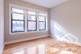 3523 N Racine Ave, Unit E1 in Chicago, IL - Building Photo