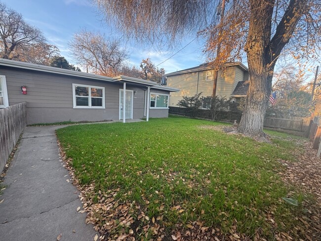 property at 5460 Traffic Way