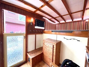 2143 N Northlake Way in Seattle, WA - Building Photo - Building Photo
