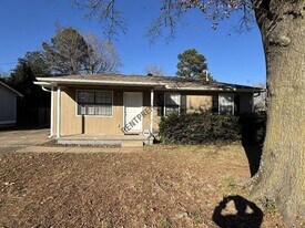 1908 Kelly Dr in Jacksonville, AR - Building Photo