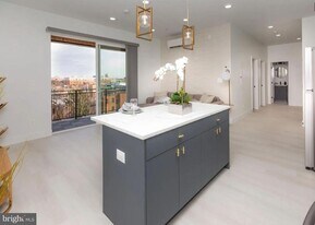 520 S Caroline St in Baltimore, MD - Building Photo