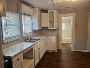 910 Richardson Ave in High Point, NC - Building Photo - Building Photo