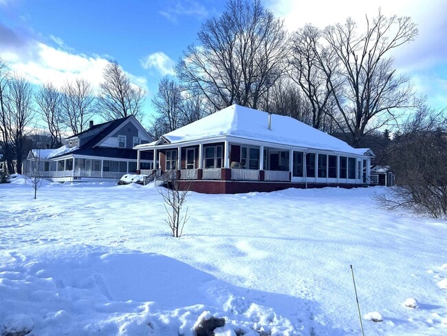 1316 US-302 in Bartlett, NH - Building Photo - Building Photo