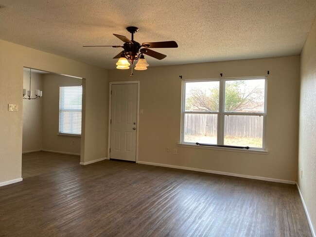 6512 22nd Pl in Lubbock, TX - Building Photo - Building Photo