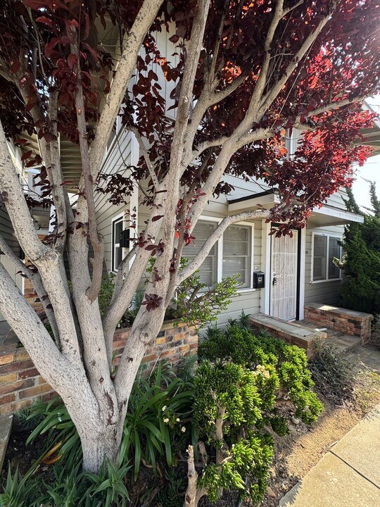 422 W Franklin Ave in El Segundo, CA - Building Photo