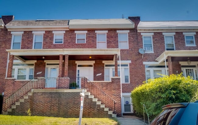 property at 4222 Shamrock Ave
