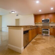 7901 Hispanola Ave, Unit 1409 in North Bay Village, FL - Building Photo - Building Photo