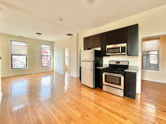1629 S Throop St in Chicago, IL - Building Photo - Building Photo