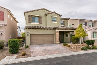 6633 Autumn Breeze St in Las Vegas, NV - Building Photo - Building Photo
