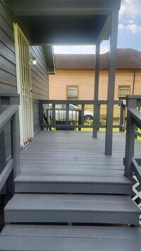 6519 Couch St photo'