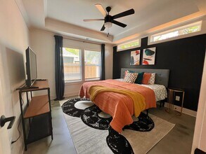 496 Glenwood Plz SE, Unit B in Atlanta, GA - Building Photo - Building Photo