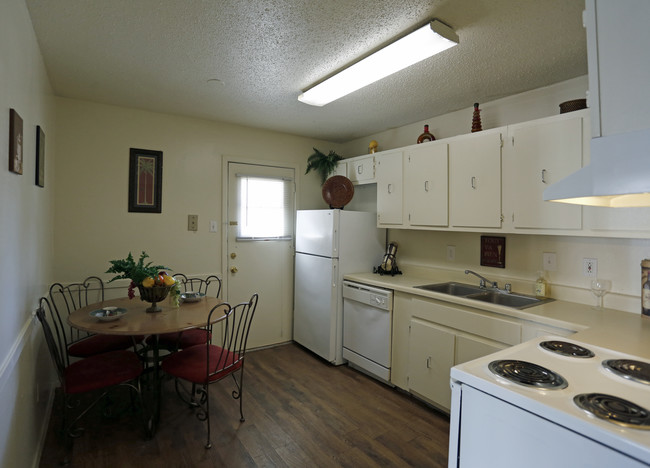 Avery Park Apartments photo'