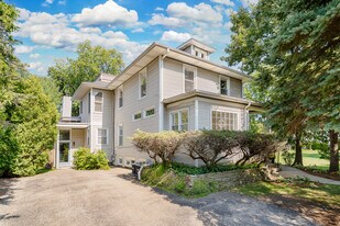 1322 Wilmette Ave in Wilmette, IL - Building Photo