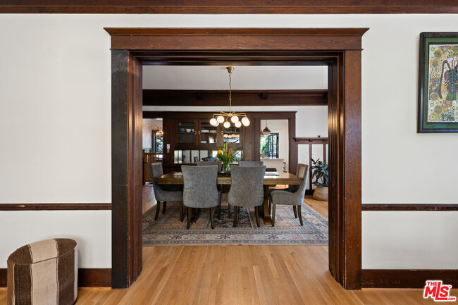 1421 Edgecliffe Dr in Los Angeles, CA - Building Photo - Building Photo