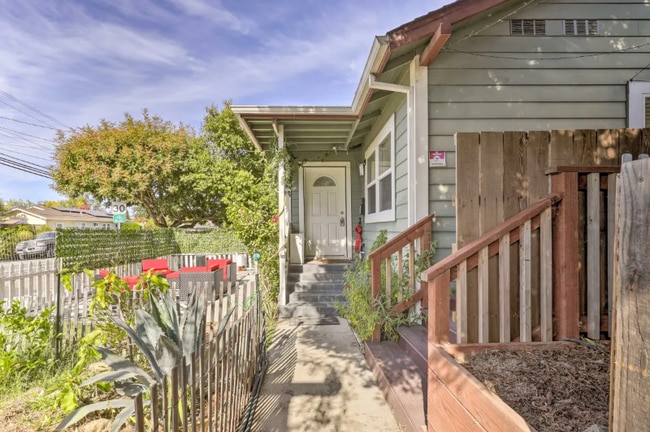 515 Mountain View Ave