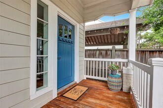 615 Allston St in Houston, TX - Building Photo - Building Photo