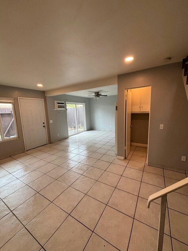 property at 1270 W 9th St