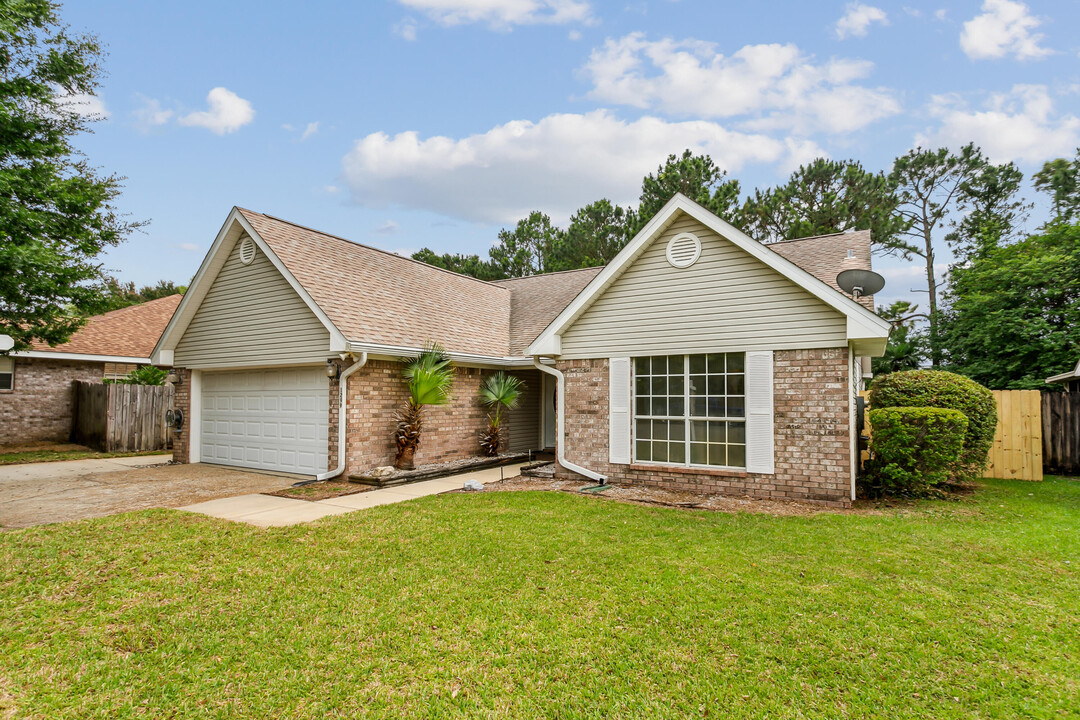 1299 Sterling Point Pl in Gulf Breeze, FL - Building Photo