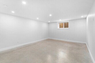 748 4th St E in North Vancouver, BC - Building Photo - Building Photo