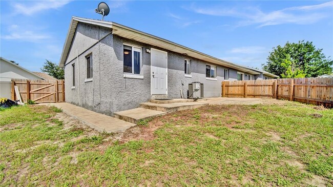7877 Kensingham Ct in Orlando, FL - Building Photo - Building Photo