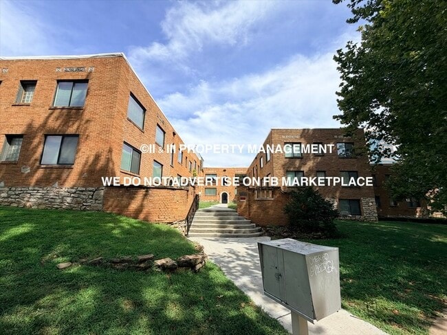 property at 4511 Roanoke Pkwy