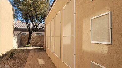 9184 Long Island St in Las Vegas, NV - Building Photo - Building Photo