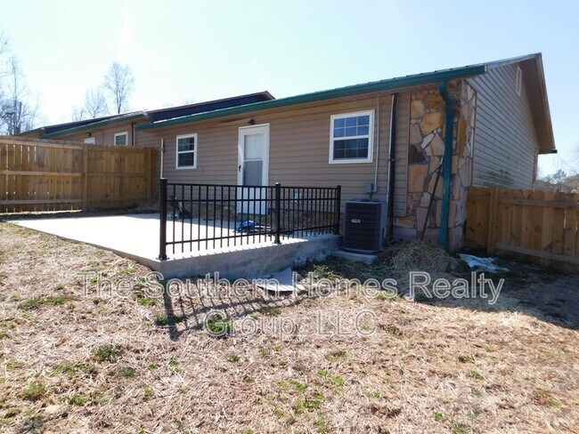 1656 Ward Rd in Decatur, TN - Building Photo - Building Photo