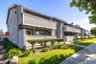 Brookhurst Village in Anaheim, CA - Building Photo - Building Photo