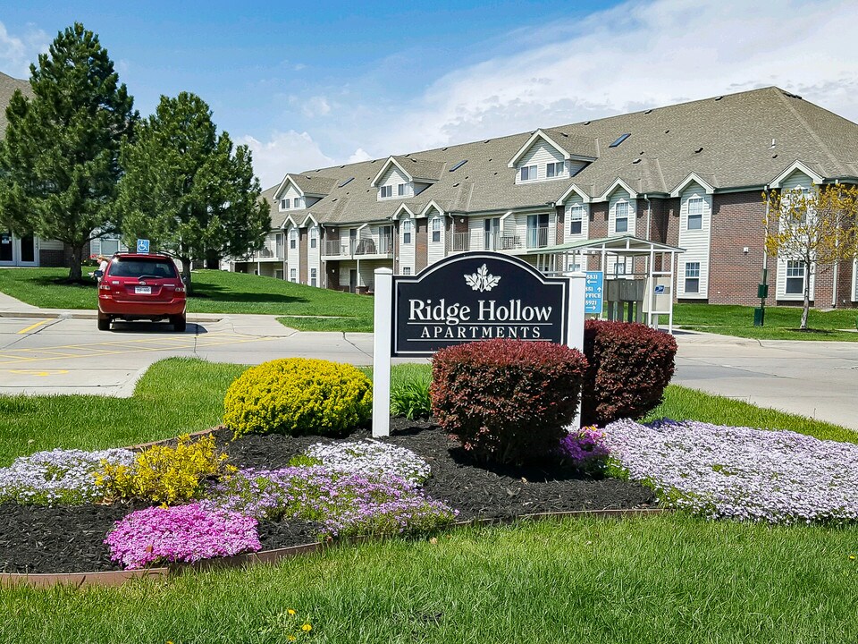 Ridge Hollow Apartments in Lincoln, NE - Foto de edificio