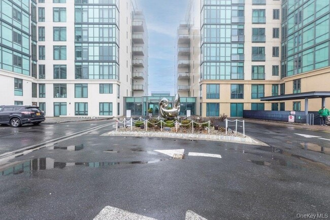 701 Ridge Hill Boulevard in Yonkers, NY - Building Photo - Building Photo