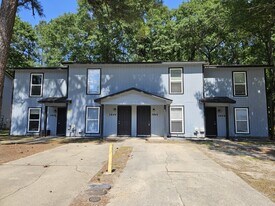 5842 Aftonshire Dr in Fayetteville, NC - Building Photo
