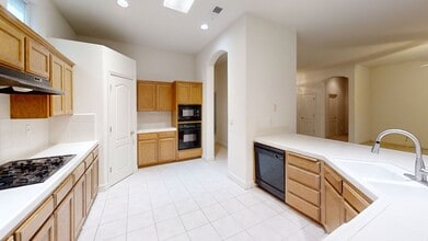 1823 N Holly Ave in Clovis, CA - Building Photo - Building Photo