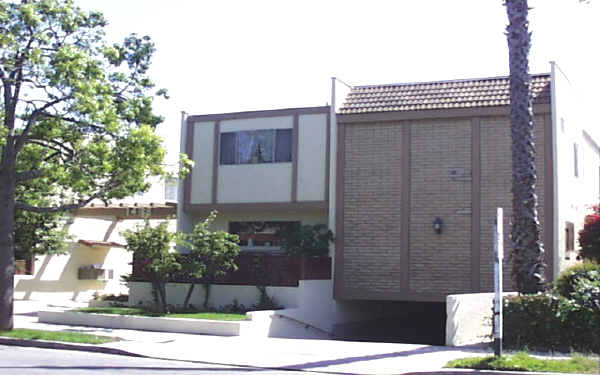 Seaside Villas in Santa Monica, CA - Building Photo