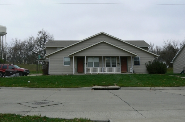 926 N Buchanan St in Maryville, MO - Building Photo