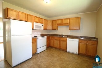 8330 S Cherrywood Dr in Lincoln, NE - Building Photo - Building Photo