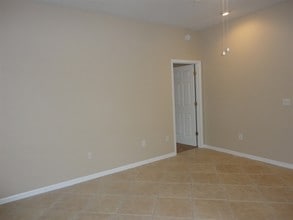 8845 Cypress Hammock Dr in Tampa, FL - Building Photo - Building Photo