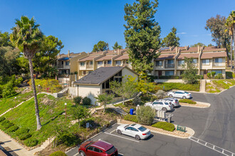 Parkway Villas in La Mesa, CA - Building Photo - Building Photo