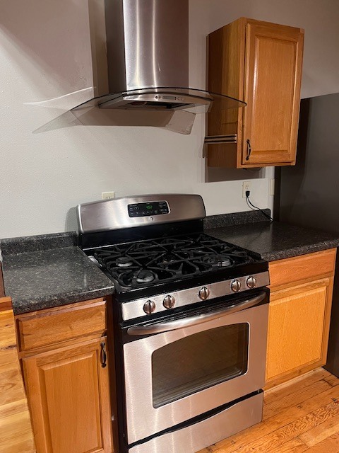 1506 Emerald Dr, Unit Studio Apartment w garage in Hartford, WI - Building Photo - Building Photo